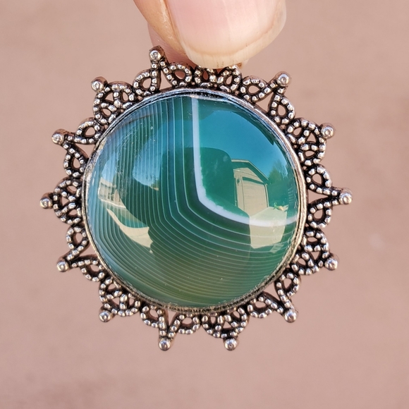 New Green Stripes Agate Metal Pendant. - Picture 6 of 12